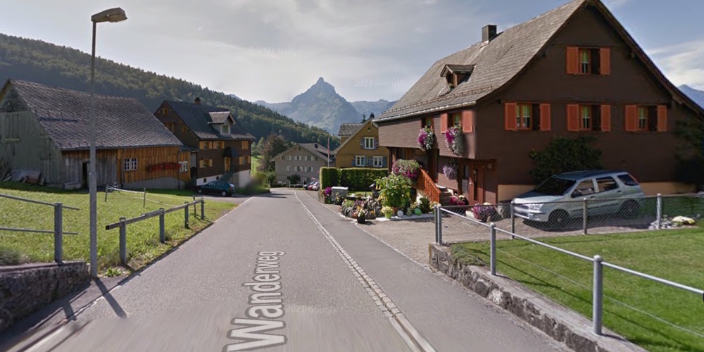 Statt mit einer Tempo-30-Zone will der Gemeinderat Amden die Hofstettenstrasse mit «Freiwillig 30 km/h» beschildern lassen. (Symbolbild)