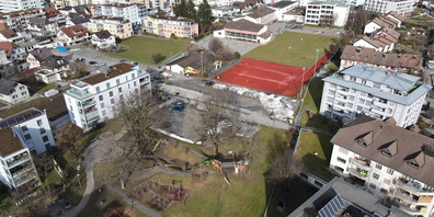 Beim Stockbergareal wurden neu Verbotstafeln aufgestellt Die Jugendlichen halten wenig davon.Bild Lars Morger 