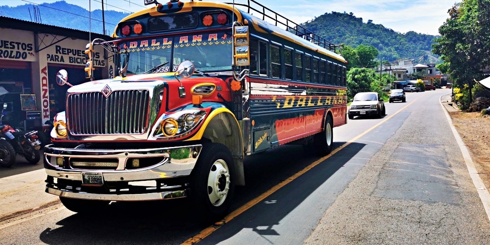 Die Busse in Guatemala sind eindrücklich  – und ihre Fahrer kennen keine Furcht. 