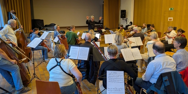 Probe für die Sommerkonzerte in entspannter, aber konzentrierter Atmosphäre.