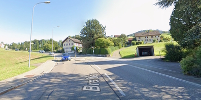 Die Rickenstrasse in Gommiswald bei der Bushaltestelle Breiten. (Archivbild)