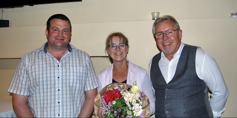 v.l. Michael Helbling, neuer Gemeindepräsident Kaltbrunn; Brigitte Pohl, Kantonsrätin; Roland Leuenberger, Präsident FDP Uznach.