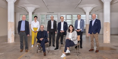 Der St.Galler Regierungsrat (v.l.n.r.): Fredy Fässler, Susanne Hartmann, Stefan Kölliker,  Bruno Damann,  Präsident Marc Mächler, Laura Bucher, Staatssekretär Benedikt van Spyk und Beat Tinner.