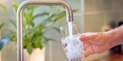 Die Trinkwasserqualität in der Gemeinde Eschenbach halt im letzten Jahr alle Anforderungen erfüllt. (Symbolbild)