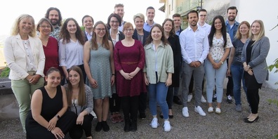 Grosse Freude bei den frisch diplomierten Sachbearbeiter/innen Rechnungswesen edupool.ch des BZWU.