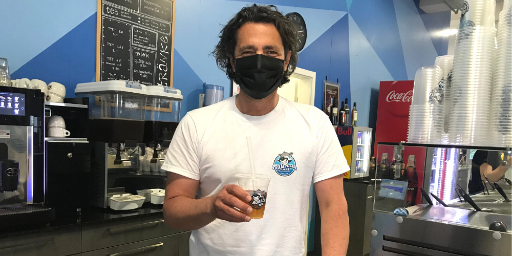 Reto Schirmer, Inhaber vom Fägnäscht, ist überrascht über den Ansturm.