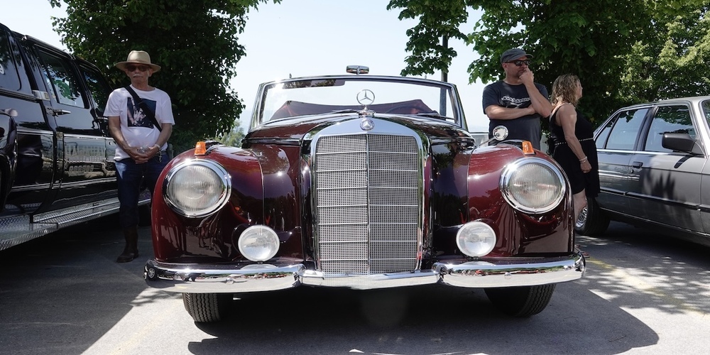  Mercedes 300 S von Rolf Knie am Oldtimertreffen im Hasenstrick. 