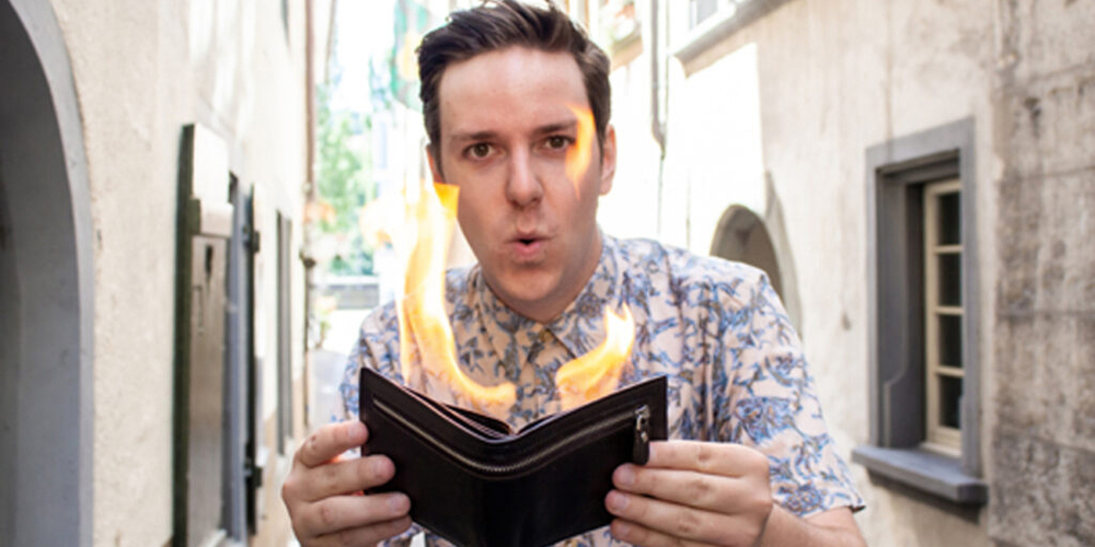 Liebt das Spiel mit dem Feuer: Der Zauberer Lorios in der Schaffhauser Altstadt. 