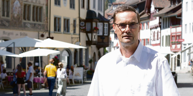 Musste sich am Anfang seiner Amtszeit den Respekt der Gegnerinnen und Gegner erkämpfen: Sönke Bandixen in der Steiner Altstadt. 