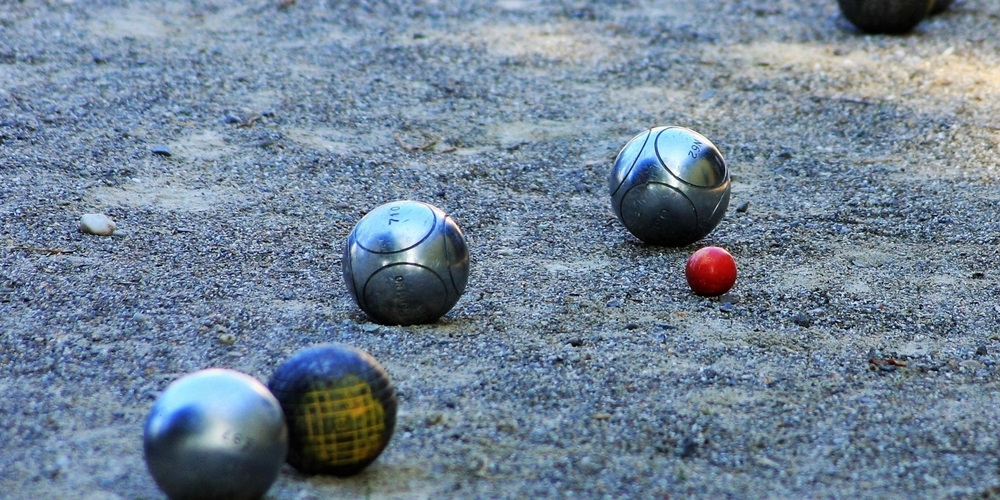 Das Pétanque-Fieber hat nun auch Schmerknerinnen und Schmerkner erfasst. (Symbolbild)