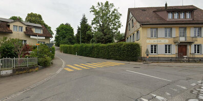 Die Einmündung Wüeristrasse / Grütstrasse ist ab dem 15. Juni bis Spätsommer 2026 für den motorisierten Verkehr gesperrt. (Archivbild)