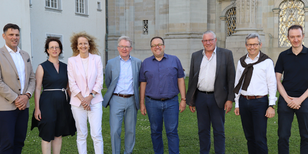 Verein SwissSkills Ostschweiz: (v.l.) Co-Vizepräsident Bruno Eisenhut, Karin Bischoff, Präsidentin Brigitte Lüchinger, Alexander Kummer, Co-Vizepräsident Felix Keller, Viktor Scharegg, Bruno Müller, Steven Walsh.