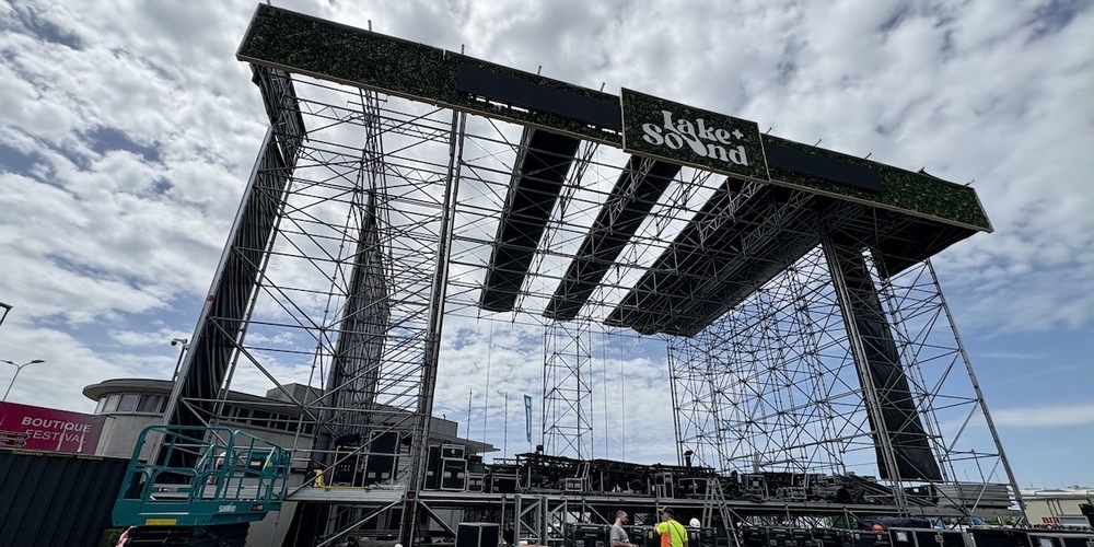 Der Aufbau von Hauptbühne und Festivalgelände für das «Lake and Sound» am kommenden Wochenende ist in vollem Gange.