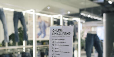 Das Online-Einkaufen hat mit der Corona-Pandemie stark an Beliebtheit gewonnen. (Archivbild)