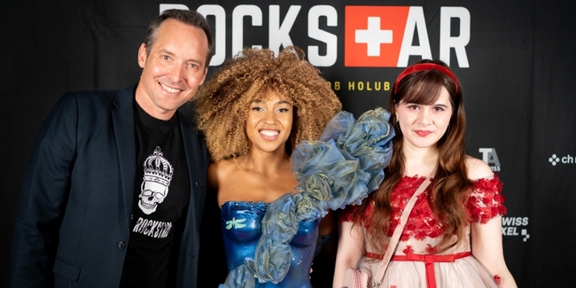 Rob Holub mit Shedea Dona und Jessica Gay, Ex–Bachelor Kandidatin, die im Film die Rolle von Heidi spielt.