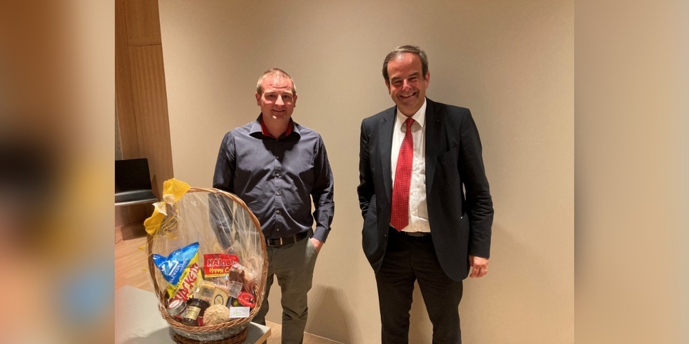 links, Chläus Länzlinger, Präsident CVP Mosnang rechts, Gerhard Pfister, Präsident von die Mitte Schweiz.