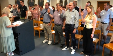 Vereidigung der neuen Behördenmitglieder, darunter auch Andreas Oberholzer von der katholischen Kirche Eschenbach.