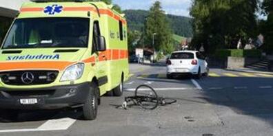 Bei einer Kollision mit einem Auto ist in Heiden ein Velofahrer mittelschwer verletzt worden.