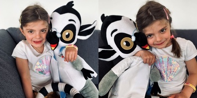 Das Plüsch-Äffchen Dr. Katta bringt die Kinder im Spital Linth zum Strahlen.