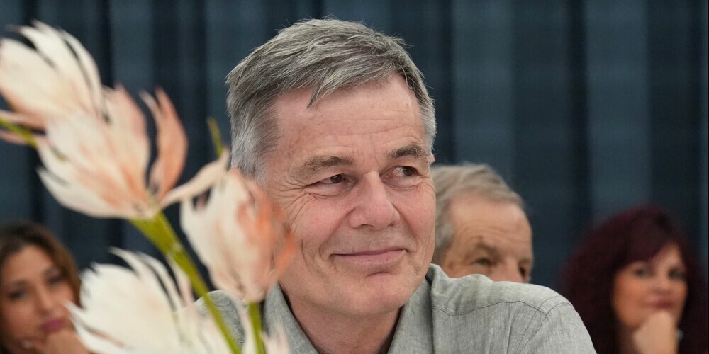 Flade-Lehrer-Oesch-nach-41-Jahren-verabschiedet