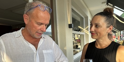 Zeit für neue Kraft im «Gönnerverein IG Halle»: Bernhard Roos übergibt das Präsidium an Chantal Hediger. 