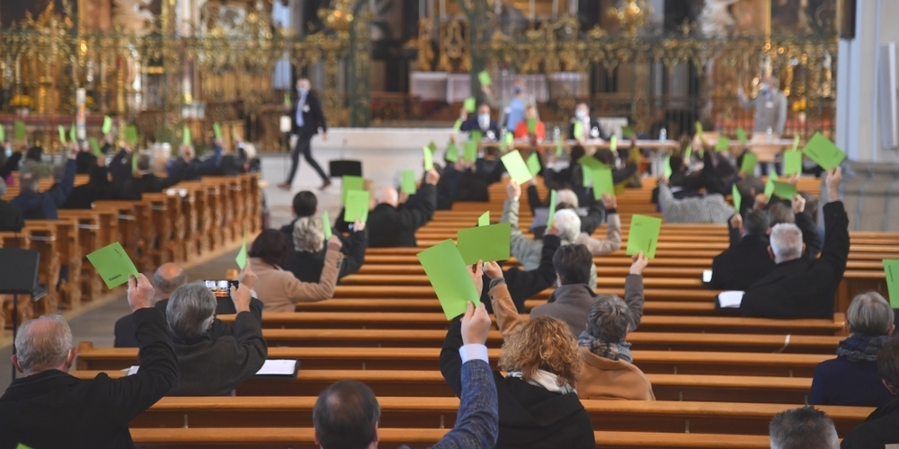 In der St.Galler Kathedrale werden dem Kollegium der Jahresbericht und die Jahresrechnung vorgelegt. Zudem sind drei Motionen angekündigt.
