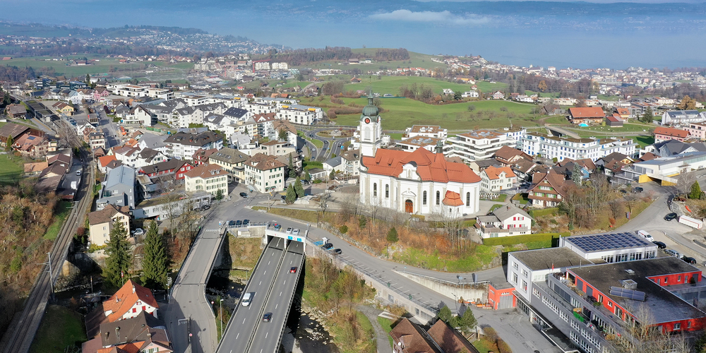 In Schindellegi ereignete sich heute Vormittag ein Verkehrsunfall auf der Wollerauerstrasse.