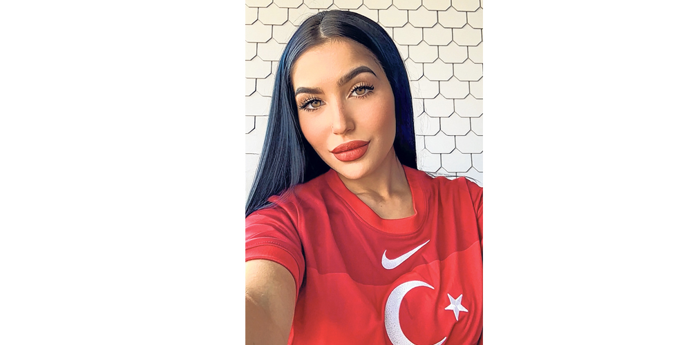 Sibel Subasi liebt ihr Heimatland Türkei und wünscht ihm am Sonntag für das Spiel gegen die Schweiz den Sieg. 