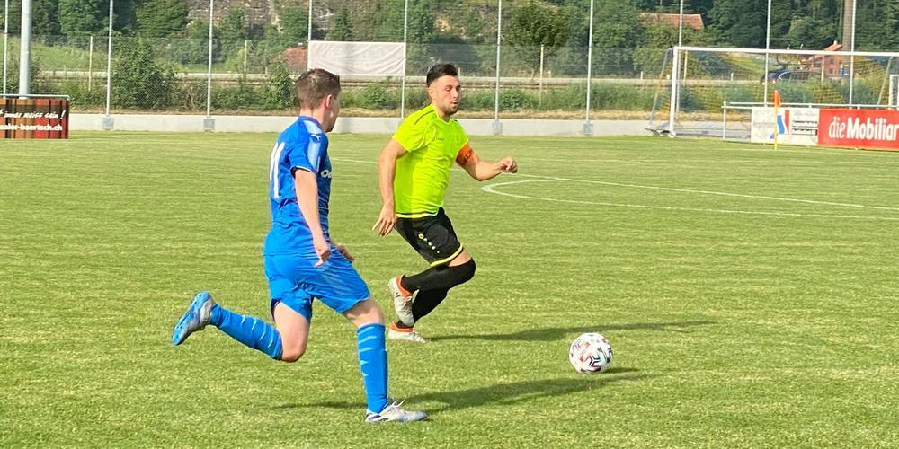 Auch  St.Margrethen-Captain Salvatore Forgia (rechts)  konnte den schwachen Auftritt seines Teams nicht verhindern. 