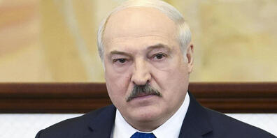 Der Präsident von Belarus Alexander Lukaschenko spricht vor dem Parlament in Minsk. Die EU-Staaten haben sich auf ein umfangreiches neues Sanktionspaket gegen Unterstützer des belarussischen Machthabers Alexander Lukaschenko verständigt. Foto: Ser...