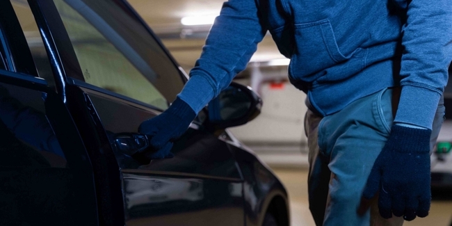 Gemäss Polizei hatten die beiden jungen Männer mutmasslich versucht, Autos zu stehlen. (Symbolbild)