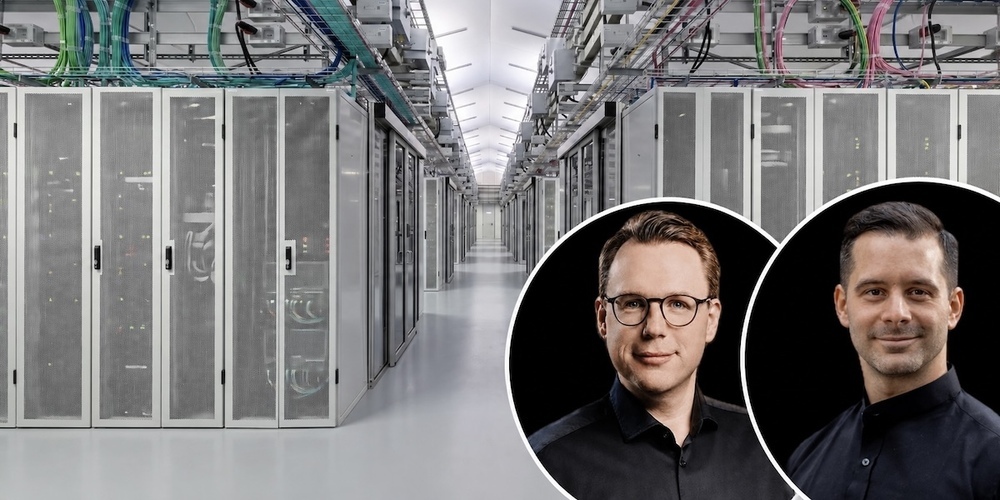 Fabian Villiger (l.) und Cédric Waldburger  setzen mit dem neuen Serverzentrum in Irland auf Nachhaltigkeit und erneuerbare Ressourcen.