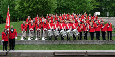 Die Stadtmusik Kloten sorgt für Musik auf dem Stadtplatz