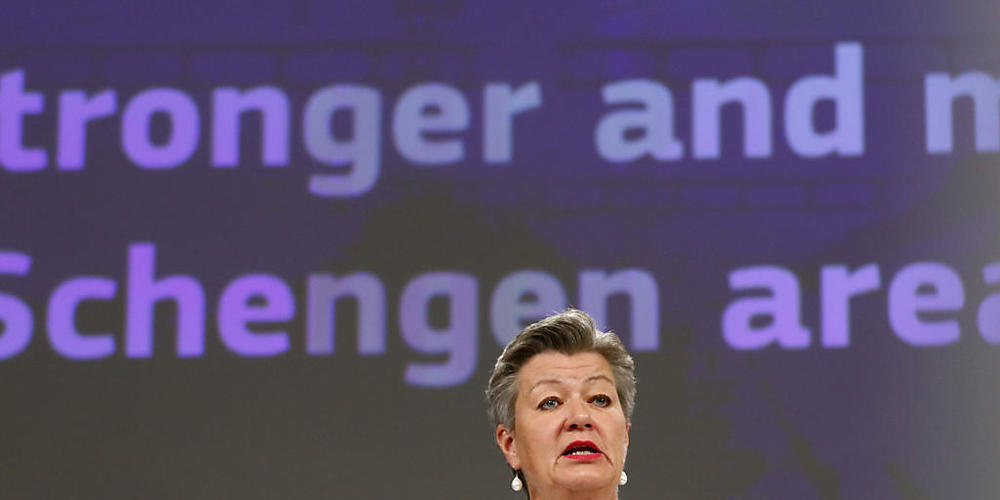 Ylva Johansson, EU-Innenkommissarin, spricht bei einer Pressekonferenz im EU-Hauptsitz. Foto: Johanna Geron/Pool Reuters/AP/dpa