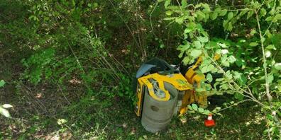 Bei einem Unfall in Maienfeld mit einer Walze hat sich ein Mann schwer verletzt.