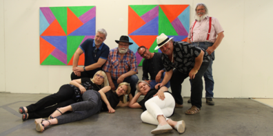 Geschlossen tritt der Vorstand der Galerie art dOséra Ende Jahr zurück. Von links vorne: Susi Miara, Eva Wrann, Rita Zäch. Hinten: Thomas Jutz, Peter Federer, Fredi Wenk, Kurt Spirig (Kuspi) und Jürg Jenny.