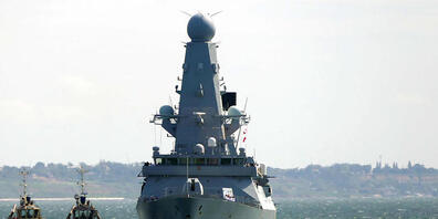 Der Royal Navy Zerstörer HMS Defender trifft im Hafen von Odessa ein. Foto: Ukrinform/dpa
