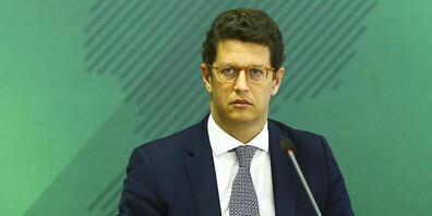 ARCHIV - Brasiliens Umweltminister Ricardo Salles spricht auf einer Pressekonferenz. Angesichts von Ermittlungen ist er nun zurückgetreten. Foto: Marcelo Camargo/Agência Brasil/Agencia Brazil/dpa - ACHTUNG: Nur zur redaktionellen Verwendung und nu...