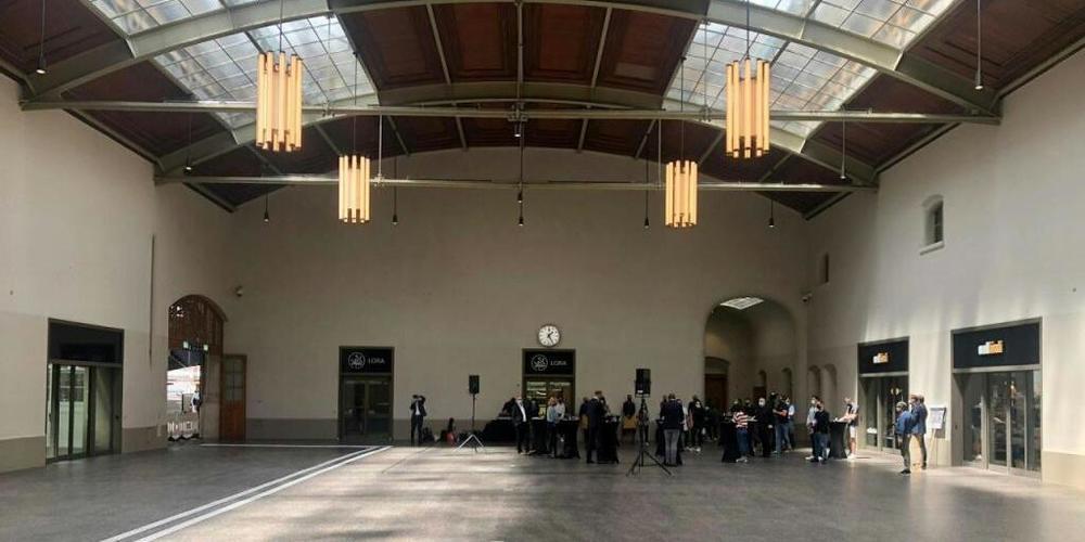 Die grosszügige Halle im Westflügel des Basler Bahnhofs SBB.