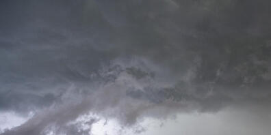 Auch am Donnerstagabend sind Teile der Schweiz wieder von heftigen Unwetter heimgesucht worden. Besonders betroffen war erneut der Kanton Bern. (Symbolbild)