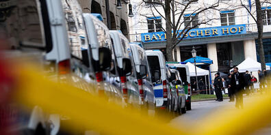 ARCHIV - Das Tagungshotel "Bayerischer Hof" der Münchner Sicherheitskonferenz im Jahr 2020. Foto: Sven Hoppe/dpa