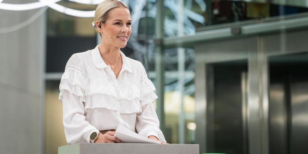 Durch die GV führte Lina Fäh, «Miss Schweiz» 2009