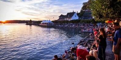  Feuerwerk, Flugshow, Konzerte und Festmeile kehren vom 12. bis 14. August 2022 zurück an den oberen Zürichsee.