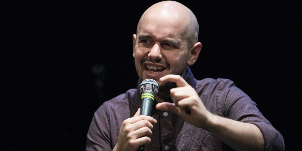 Renato Kaiser ist Komiker, Satiriker und Moderator.