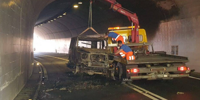 Der ausgebrannte Geländewagen.