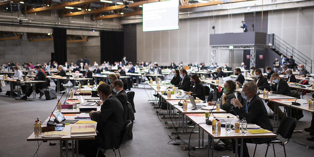 Der St. Galler Kantonsrat wird in der Junisession über Anpassungen bei den Hilfen für Härtefälle diskutieren. (Symbolbild)