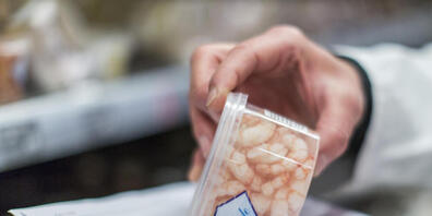 Kontrolleure des St.Galler Amtes für Verbraucherschutz und Veterinärwesens entdeckten in einem Lebensmittelgeschäft im Linthgebiet abgelaufene Lebensmittel. (Symbolbild)