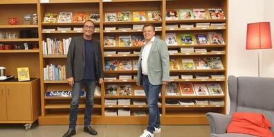 Lukas Oberholzer (links) übergibt das Präsidentenamt an Roland Stillhard