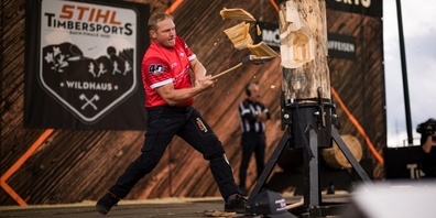 Im Atzmännig findet das Semifinale der internationalen Wettkampfserie im Sportholzfällen statt.