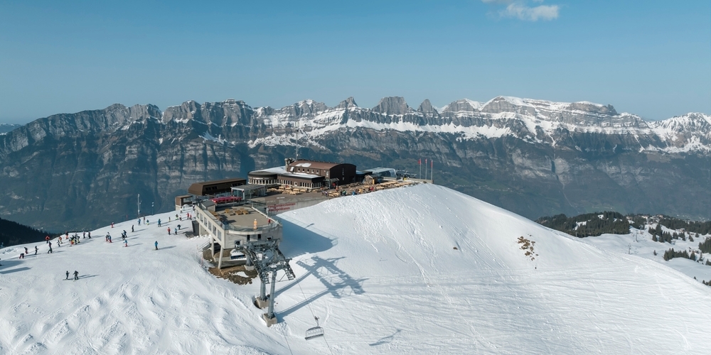 Die Aussicht auf 2'020 m am Flumserberg geniessen.